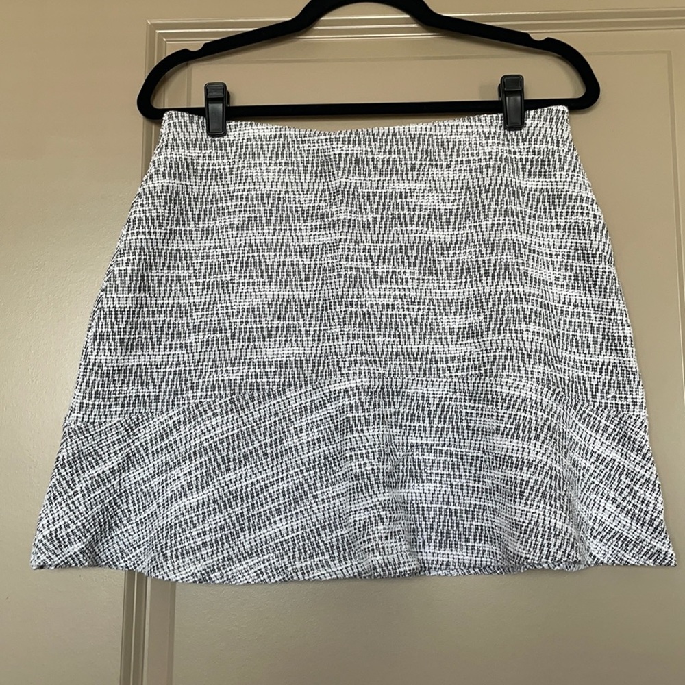 NWOT LOFT black/white tweed mini skirt